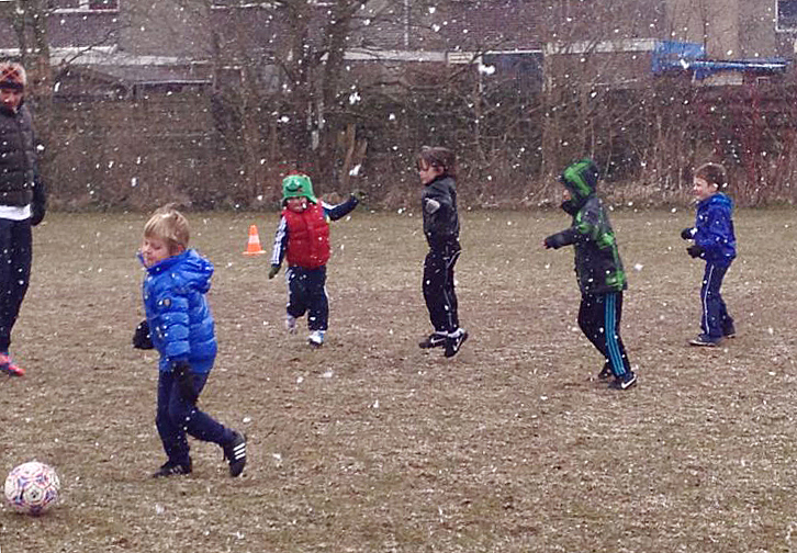 Kabouters bikkelen in voorjaarskou!