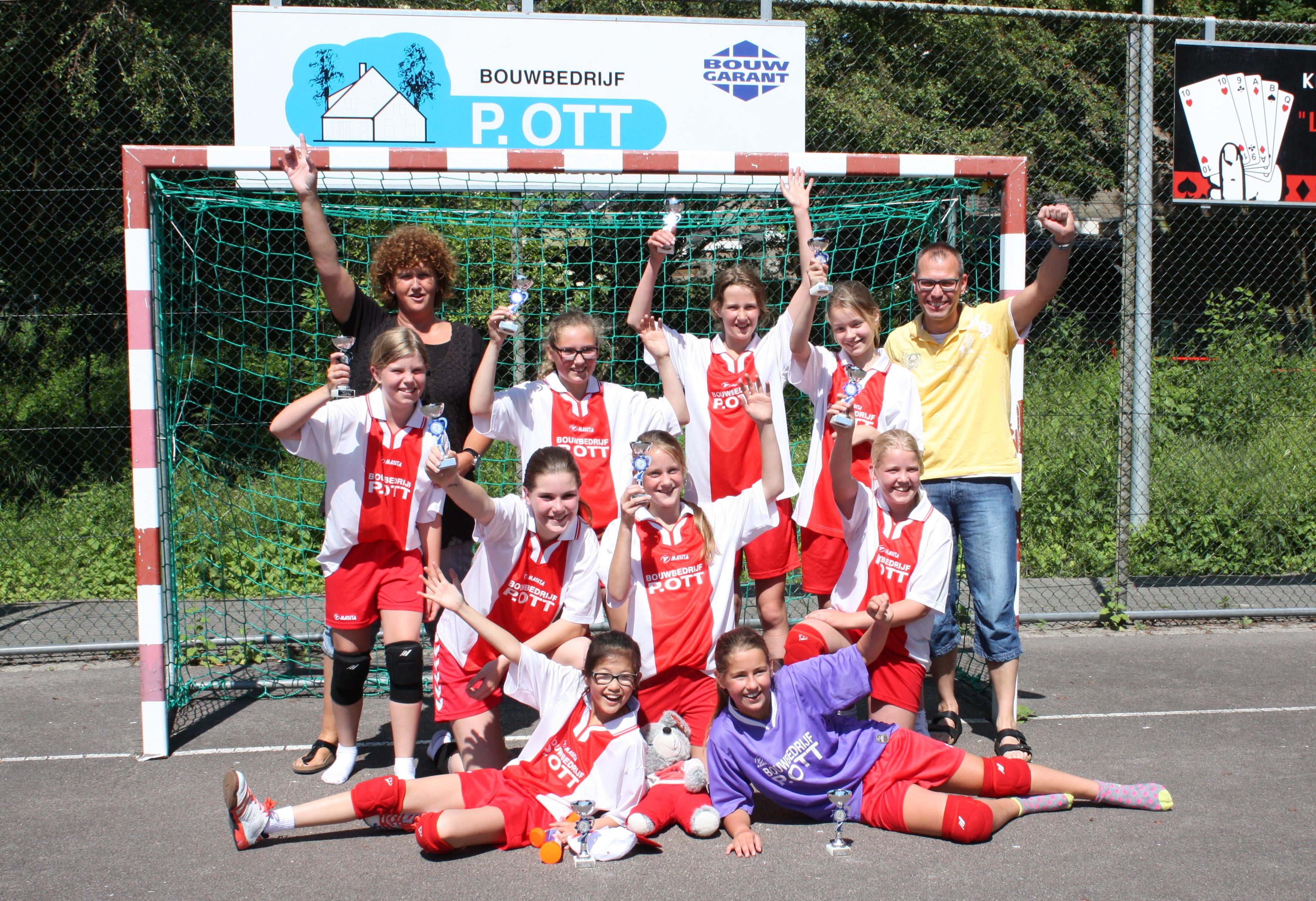 HVS/Petten – Hugo Girls  zo spannend!!!!!