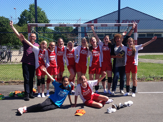 2015-06-06 HVS-Petten kampioen