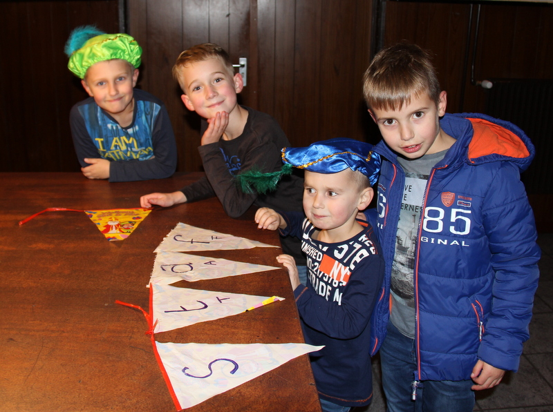 Sint in OEK bij de verenigingen